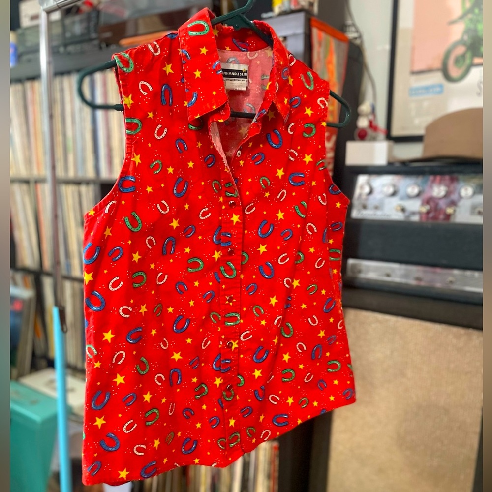 Panhandle Slim Horseshoe Red Pearl Snap Button Up Blouse